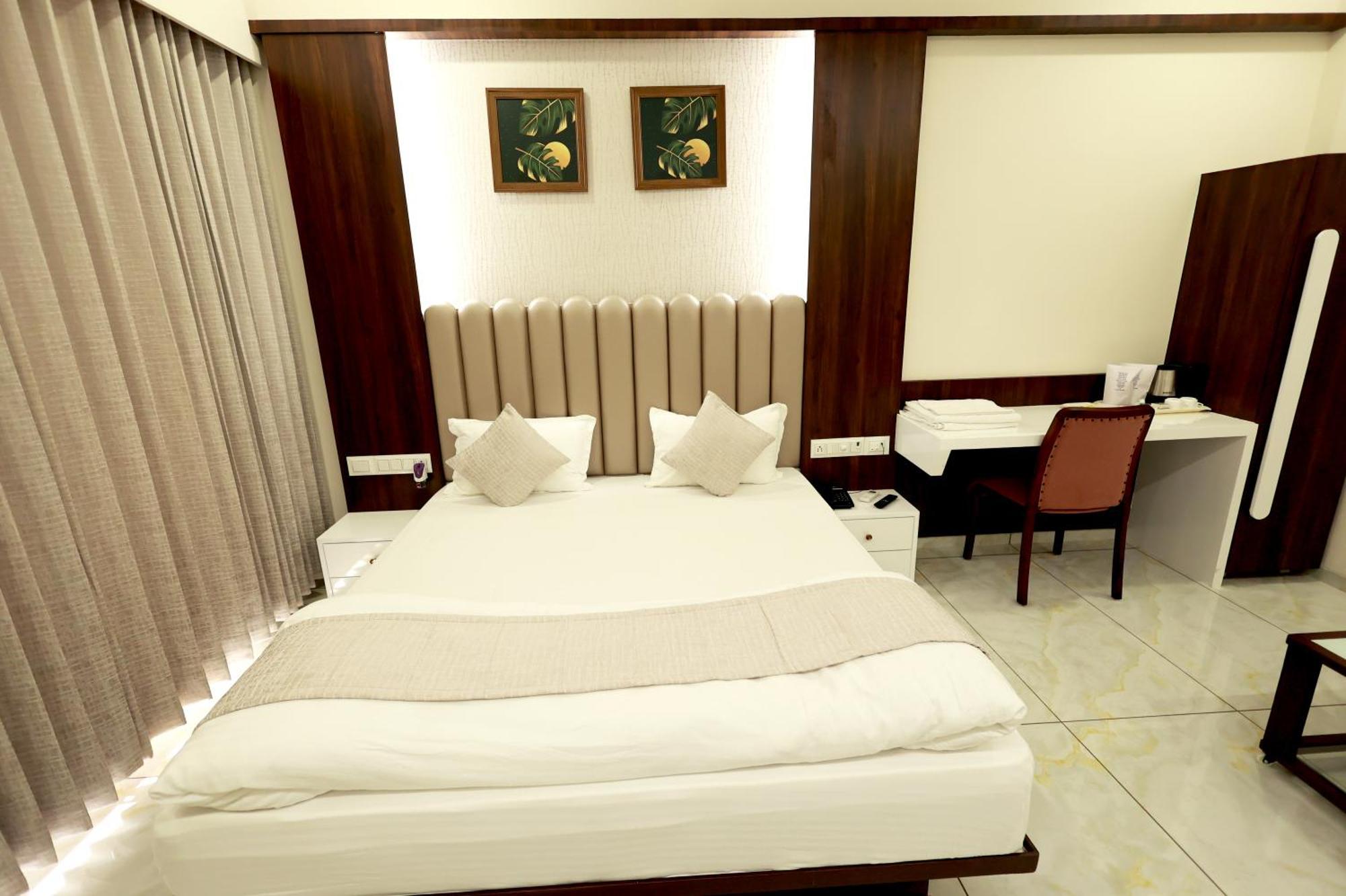 Hotel Grand Haveli Achad Exterior photo